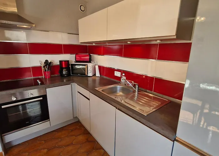 Apartament Climatise Avec Parking, Proche Centre - Fr-1-780-60