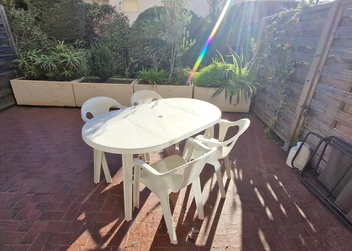 Apartament Climatise Avec Parking, Proche Centre - Fr-1-780-60 Sainte-Maxime