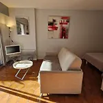 Climatise Avec Parking, Proche Centre - Fr-1-780-60 Apartment