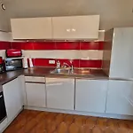 Apartment Climatise Avec Parking, Proche Centre - Fr-1-780-60 *