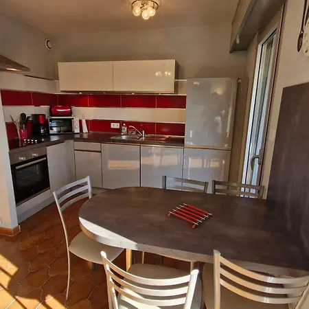 Apartman Avec Coin-nuit, Terrasse Et Parking Prive Pres Du Centre De Sainte-maxime, Golfe De Saint-tropez - Fr-1-780-60 Sainte-Maxime