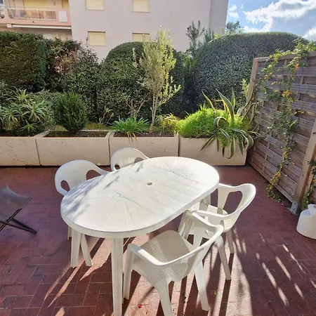 Climatise Avec Parking, Proche Centre - Fr-1-780-60 *