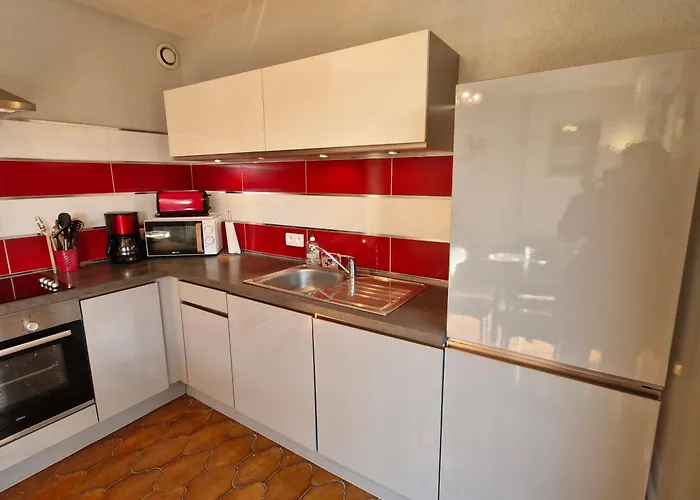 Climatise Avec Parking, Proche Centre - Fr-1-780-60 Apartment *