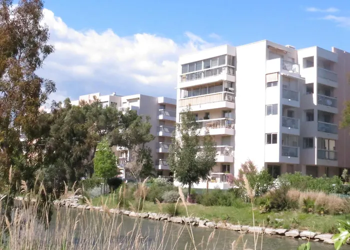 Apartment Climatise Avec Parking, Proche Centre - Fr-1-780-60 Sainte-Maxime